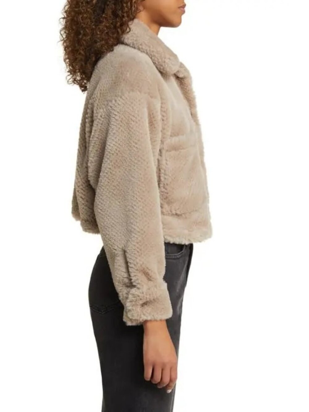 BLANKNYC cropped faux fur jacket, size XS, brand new with tags. - Picture 4 of 8